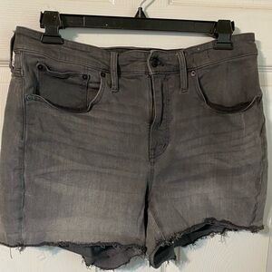 Madewell size (14) High Rise Raw hem shorts.